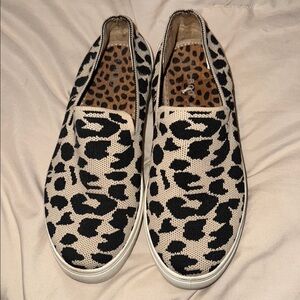 BAMBOO Black and Cream Sneakers for Everyday Comfort